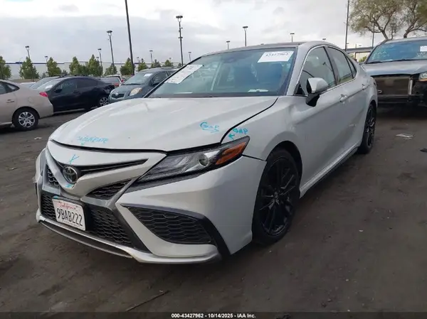 4T1K61AKXNU022855 2022 TOYOTA CAMRY - Image 2