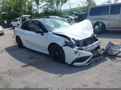 4T1K61AKXNU025142 2022 TOYOTA CAMRY