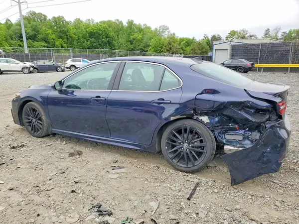4T1K61AKXNU702884 2022 TOYOTA CAMRY - Image 2