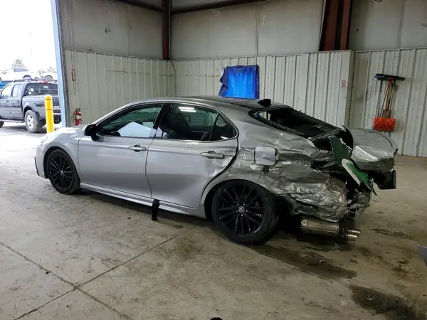 4T1K61BK0NU063168 2022 TOYOTA CAMRY - Image 2