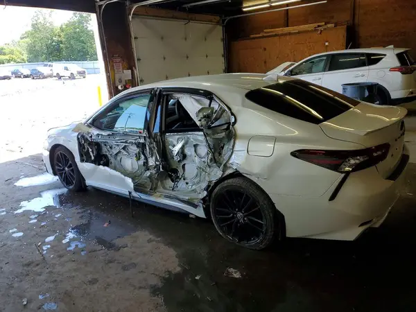 4T1K61BK0NU064188 2022 TOYOTA CAMRY - Image 2