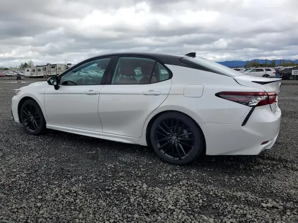 4T1K61BK1MU025849 2021 TOYOTA CAMRY - Image 2