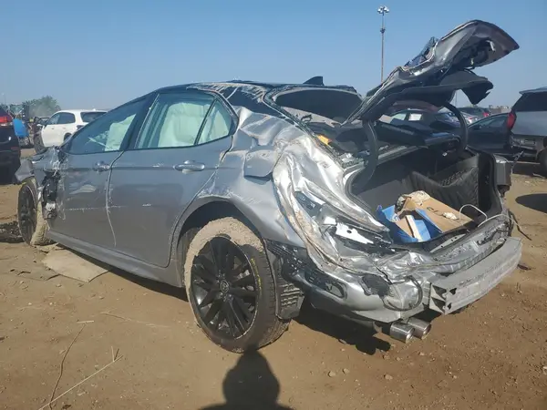 4T1K61BK1MU027665 2021 TOYOTA CAMRY - Image 2