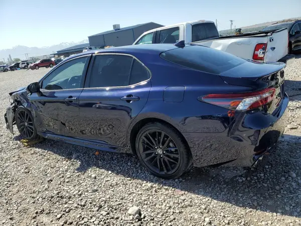 4T1K61BK1NU063888 2022 TOYOTA CAMRY - Image 2