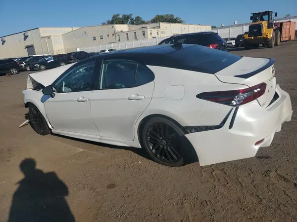 4T1K61BK1NU065916 2022 TOYOTA CAMRY - Image 2