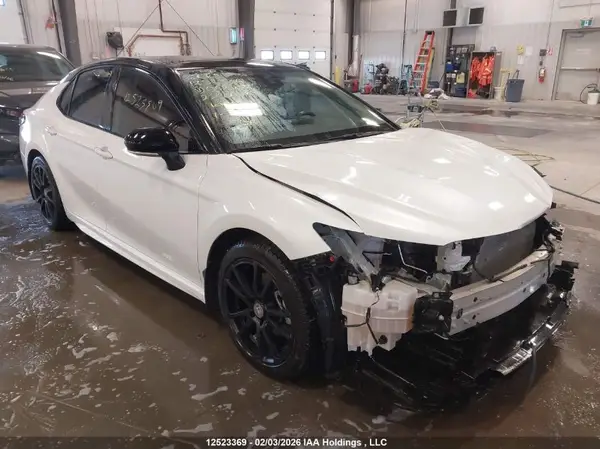 4T1K61BK1NU068413 2022 TOYOTA CAMRY - Image 1