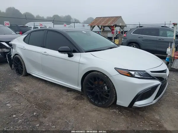 4T1K61BK1RU129328 2024 TOYOTA CAMRY - Image 1