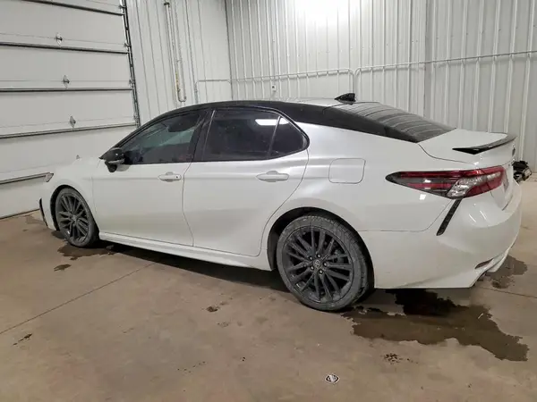 4T1K61BK2MU027805 2021 TOYOTA CAMRY - Image 2