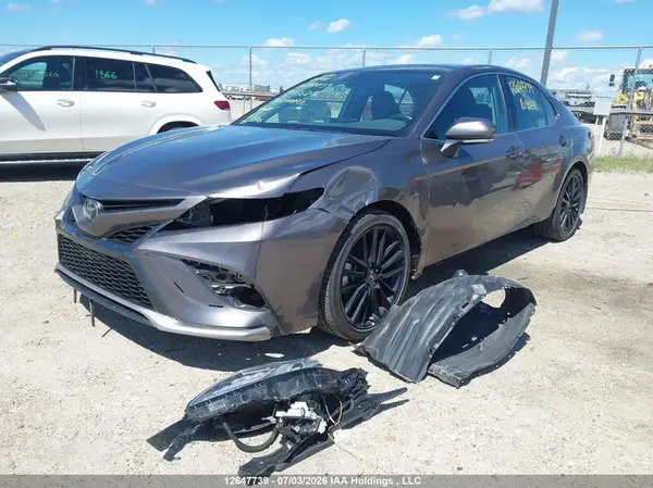 4T1K61BK2NU056819 2022 TOYOTA CAMRY - Image 2
