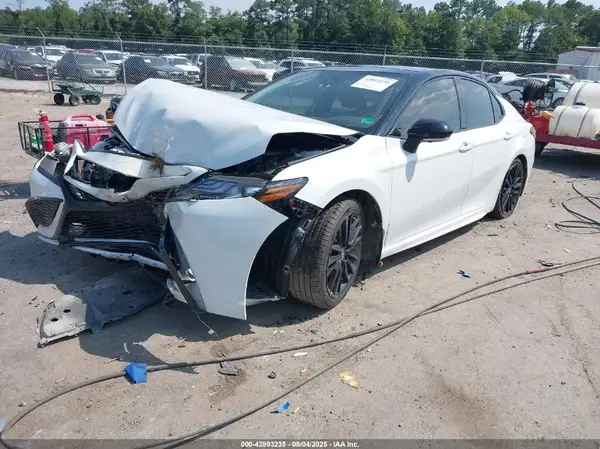 4T1K61BK2PU097521 2023 TOYOTA CAMRY - Image 2