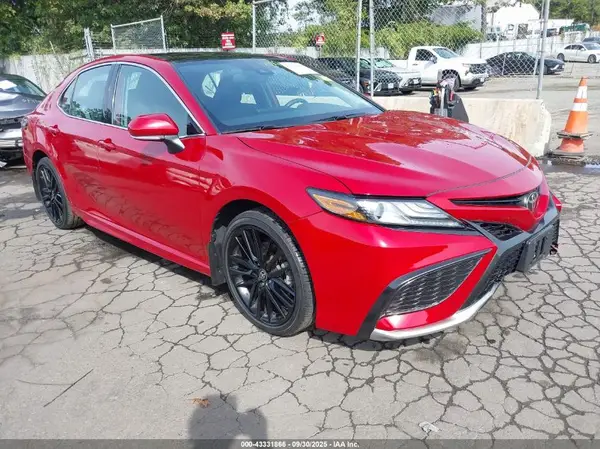 4T1K61BK3MU035704 2021 TOYOTA CAMRY - Image 1