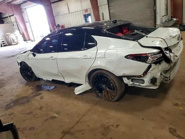 4T1K61BK3MU035928 2021 TOYOTA CAMRY - Image 2