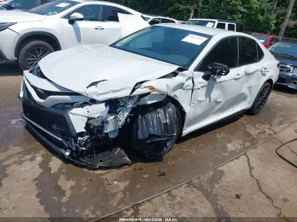 4T1K61BK3NU047787 2022 TOYOTA CAMRY - Image 2
