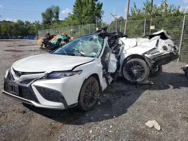 4T1K61BK3NU054156 2022 TOYOTA CAMRY - Image 1