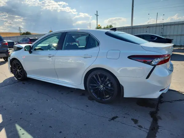 4T1K61BK4MU022329 2021 TOYOTA CAMRY - Image 2