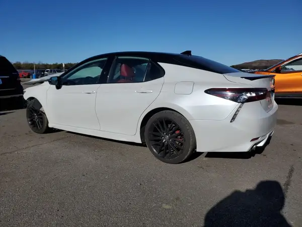 4T1K61BK4MU030222 2021 TOYOTA CAMRY - Image 2