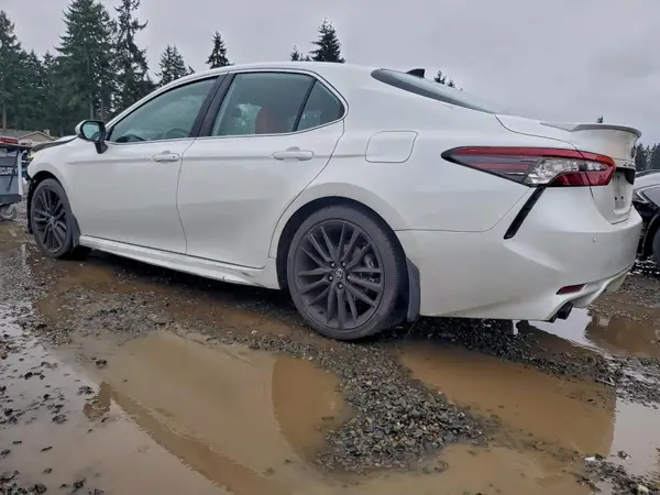 4T1K61BK4MU033802 2021 TOYOTA CAMRY - Image 2