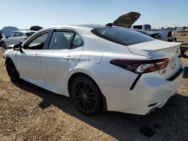 4T1K61BK4MU038367 2021 TOYOTA CAMRY - Image 2