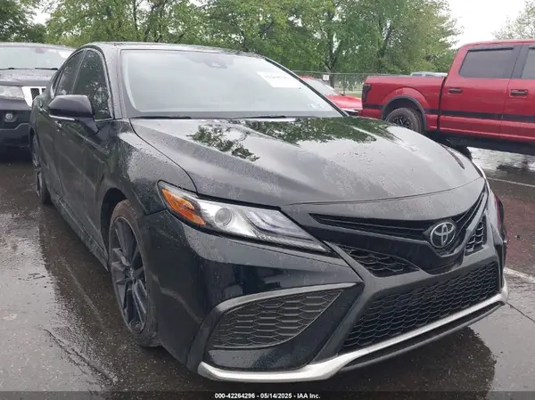 4T1K61BK4NU056210 2022 TOYOTA CAMRY - Image 1