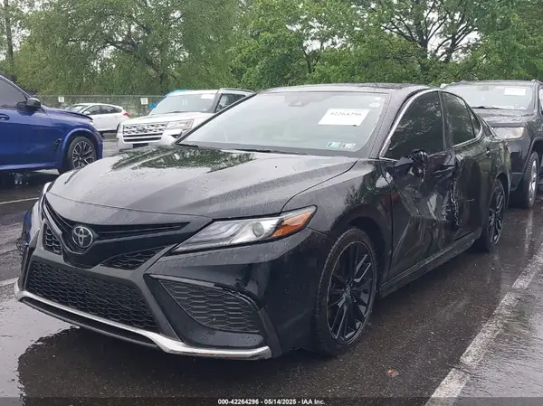 4T1K61BK4NU056210 2022 TOYOTA CAMRY - Image 2