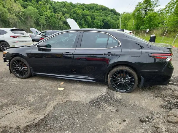 4T1K61BK4RU130392 2024 TOYOTA CAMRY - Image 2