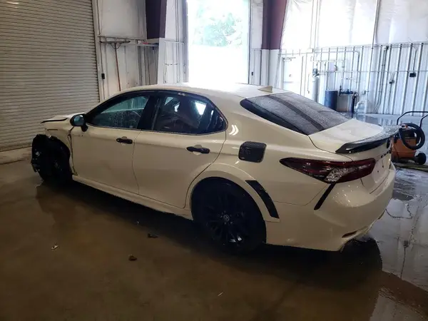 4T1K61BK5MU022856 2021 TOYOTA CAMRY - Image 2