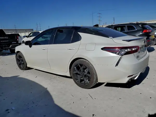 4T1K61BK5MU034019 2021 TOYOTA CAMRY - Image 2