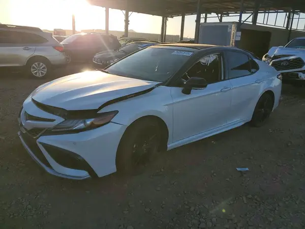 4T1K61BK5NU056748 2022 TOYOTA CAMRY - Image 1