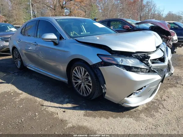 4T1K61BK5NU059035 2022 TOYOTA CAMRY - Image 1