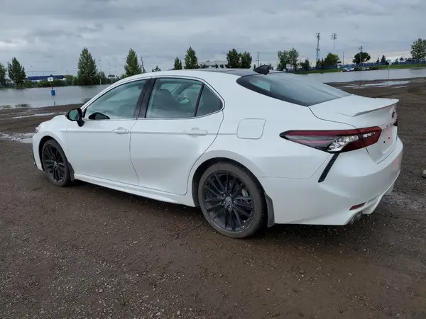 4T1K61BK5RU113360 2024 TOYOTA CAMRY - Image 2