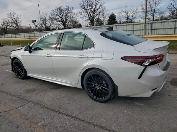 4T1K61BK6MU034742 2021 TOYOTA CAMRY - Image 2