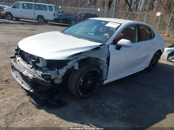 4T1K61BK6NU072134 2022 TOYOTA CAMRY - Image 2