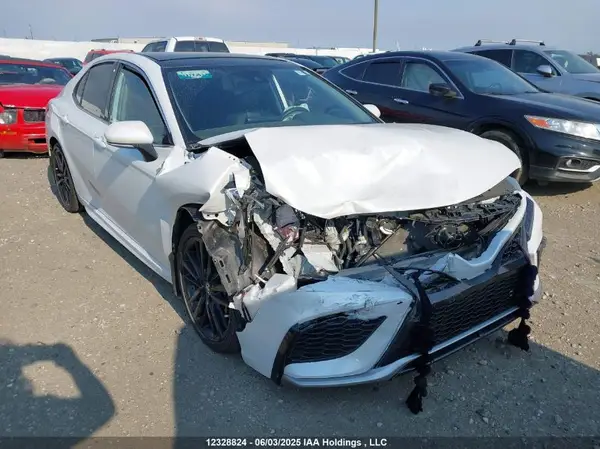 4T1K61BK6RU131379 2024 TOYOTA CAMRY - Image 1