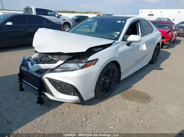 4T1K61BK6RU131379 2024 TOYOTA CAMRY - Image 2