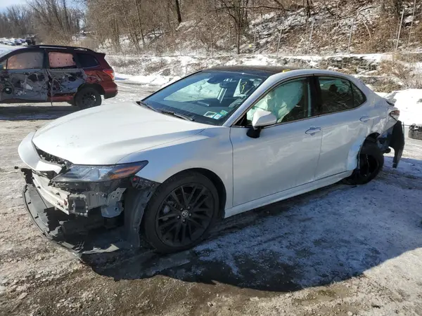 4T1K61BK7MU043918 2021 TOYOTA CAMRY - Image 1