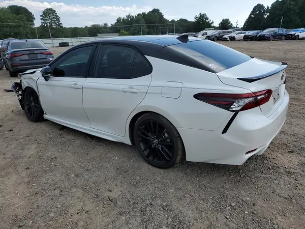 4T1K61BK7NU058131 2022 TOYOTA CAMRY - Image 2