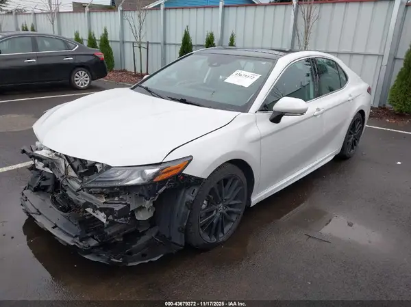 4T1K61BK7NU059456 2022 TOYOTA CAMRY - Image 2