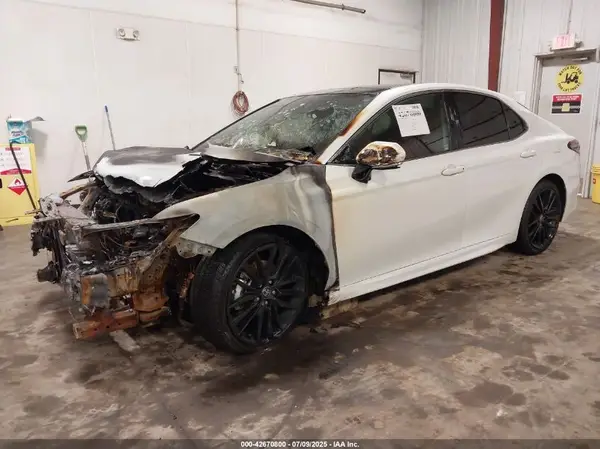 4T1K61BK7RU113456 2024 TOYOTA CAMRY - Image 2