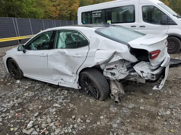 4T1K61BK7RU121489 2024 TOYOTA CAMRY - Image 2