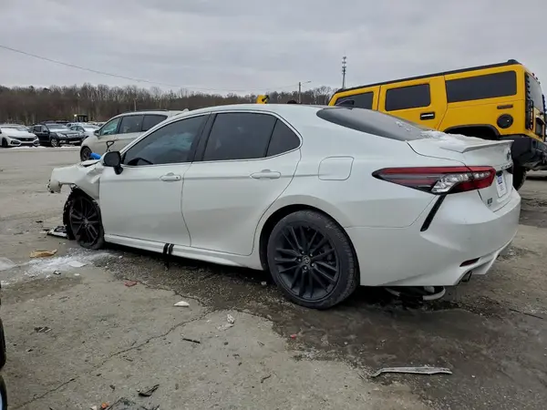 4T1K61BK8MU024262 2021 TOYOTA CAMRY - Image 2