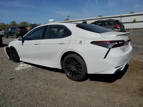4T1K61BK8MU041837 2021 TOYOTA CAMRY - Image 2