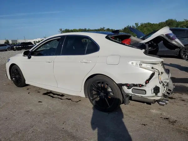 4T1K61BK8MU044074 2021 TOYOTA CAMRY - Image 2
