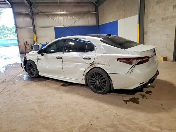 4T1K61BK8NU054766 2022 TOYOTA CAMRY - Image 2