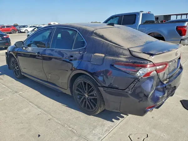 4T1K61BK8NU057571 2022 TOYOTA CAMRY - Image 2