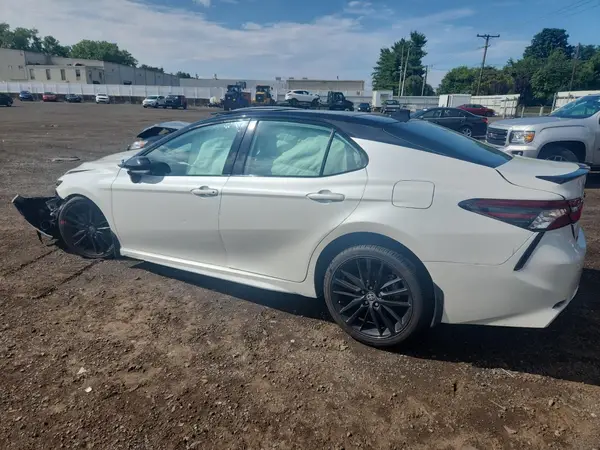 4T1K61BK8NU067632 2022 TOYOTA CAMRY - Image 2
