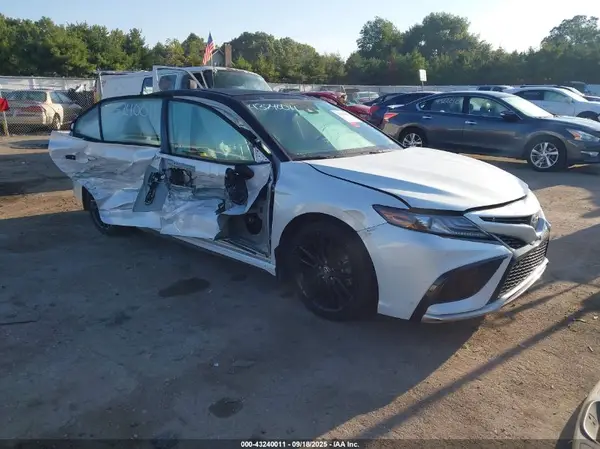 4T1K61BK8RU122182 2024 TOYOTA CAMRY - Image 1
