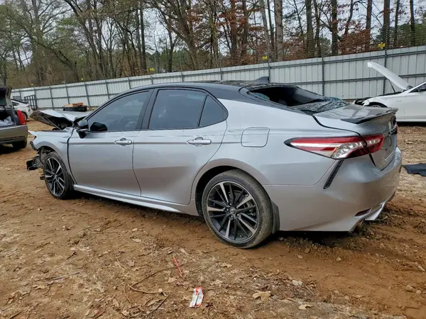4T1KZ1AK0LU034730 2020 TOYOTA CAMRY - Image 2