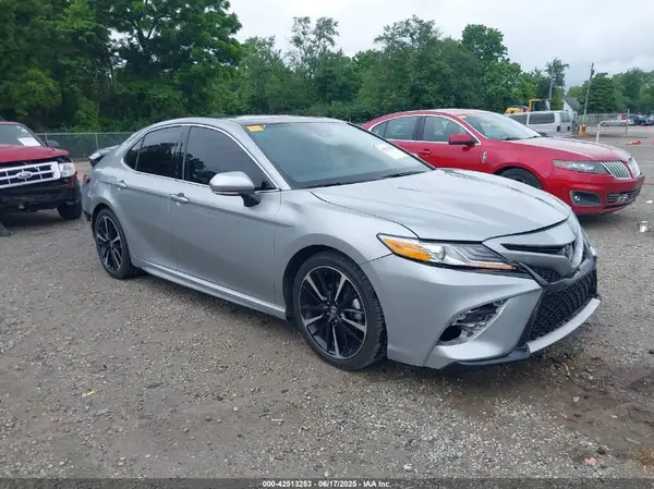 4T1KZ1AK0LU044769 2020 TOYOTA CAMRY - Image 1