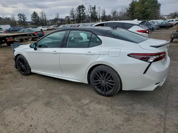 4T1KZ1AK0MU049309 2021 TOYOTA CAMRY - Image 2