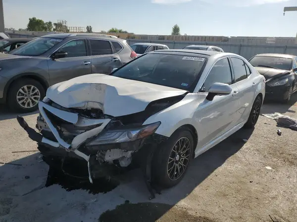 4T1KZ1AK0MU052324 2021 TOYOTA CAMRY - Image 1